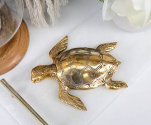 Figurine de tortue décorative en métal pour centre de table, à utiliser dans les hôtels, les maisons et les espaces intérieurs modernes - Product Image 2
