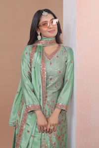 Ensemble Kurta en Soie Chinon Entièrement Cousu pour Femme avec Broderie de Sequins, Sharara et Dupatta Trois Pièces (UV 138) DC - Product Image 5