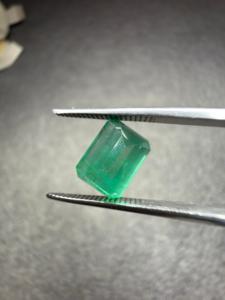 Émeraude naturelle zambienne de 3,19 carats, taille octogonale, pierre précieuse verte lâche, certifiée qualité supérieure pour la vente en gros de bijoux fins - Product Image 2