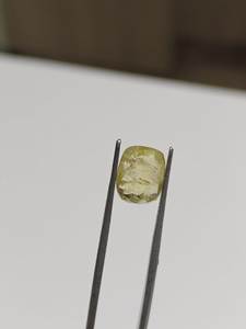 Venta al por mayor de piedra preciosa natural de zafiro amarillo de 5.30 ct con corte cuadrado para anillos y colgantes al mejor precio. - Product Image 4