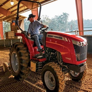 Tracteur Massey Ferguson 1700E, une machine compacte et puissante, conçue pour l'agriculture de précision, avec une forte capacité de levage et une conduite fluide. - Product Image 2
