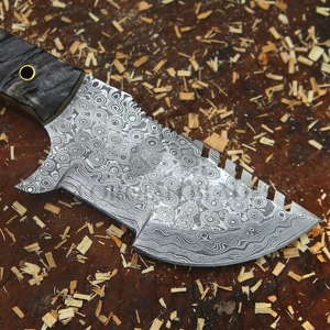 Couteau de chasse et de camping artisanal OEM/ODM en acier Damas de qualité industrielle, lame droite de 10 pouces, manche en corne, pointe tombante, style Viking - Product Image 5