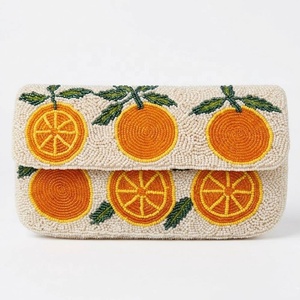 Pochette en verre perlé floral de haute qualité pour femme, sac de soirée élégant fait main, sac à main de créateur stylé pour mariage et fête - Product Image 2