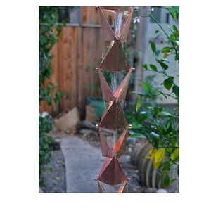 La cadena de lluvia de cobre más vendida con diseño de eslabones abiertos le permite disfrutar visualmente de cada gota de lluvia. - Product Image 1