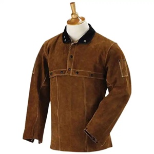 เสื้อแจ็คเก็ตหนังวัวแท้คุณภาพสูงสำหรับงานเชื่อม ทนทานต่อการเสียดสี ความร้อน และประกายไฟ พร้อมแถบสะท้อนแสงเพื่อความปลอดภัย สามารถปรับแต่งโลโก้ได้ - Product Image 1