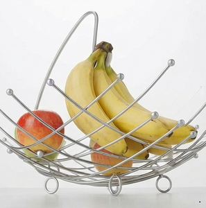 Corbeille à fruits élégante en fil métallique argenté sur mesure avec poignée, très vendue - Product Image 2