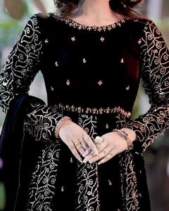 Robe de créateur faite à la main bonne qualité tissu Georgette belles paillettes broderie travail indien pakistanais vêtements prix de gros - Product Image 4