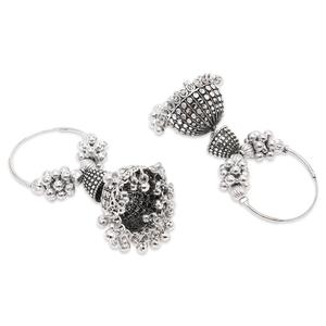 Boucles d'oreilles pendantes bohèmes afghanes en argent oxydé avec perle - Product Image 2