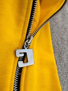 เสื้อฮู้ดดี้ดีไซน์เนอร์ทรงโอเวอร์ไซส์สำหรับผู้ชาย สไตล์สตรีท VVS มีสินค้าพร้อมส่งภายใน 3 วัน ผลิตเสื้อผ้า V1V2 ฮู้ดดี้ - Product Image 5