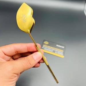 Espejo de Pestañas con Forma de Beso Chapado en Oro, Herramienta de Belleza Profesional, Espejo de Inspección, Impresión de Logotipo Personalizado - Product Image 3
