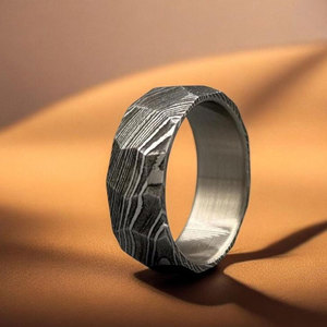 Bague de mode en acier Damas, bijou en acier superposé fait main avec finition lisse et confortable, bague de fiançailles en acier Damas - Product Image 4