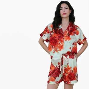 Ensemble de pyjama en satin floral pour femmes, manches courtes, vêtements de nuit d'été, col en V, shorts et chemises, production directe d'usine - Product Image 2