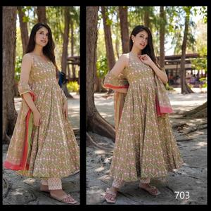 Nuevo Conjunto de Salwar Kameez de Diseñador de 3 Piezas con Estampado Hermoso y Dupatta, Muselina Pura con Estampado Digital, Ropa Formal para Mujer para Todas las Temporadas - Product Image 2