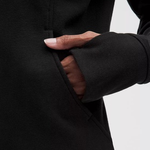Veste polaire à capuche intégrale pour femme, manches raglan, noire unie, vêtement de sport respirant en polyester tricoté - Product Image 3