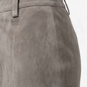 Jupe crayon gris en similicuir PU pour femme, mi-mollet, design minimaliste uni, taille haute, style japonais, tissu satiné doux, toutes saisons - Product Image 5