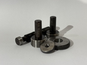 Calibradores de Rosca UN/UNC/UNF/UNRF/UNEF/UNS/UNJ/UNJC/UNJF/UNJEF/NPT/NPTF/PTF/NPSM/NPSF/NPSL/NGT/BSP/BSPP/BSPT/TR/WW/BSF/BSW - Product Image 5