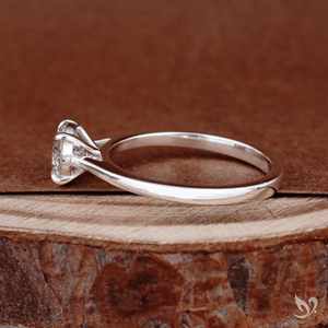 Bague de fiançailles minimaliste solitaire en or blanc 10 carats avec diamant de laboratoire rond de 1 carat certifié IGI, idéale pour un cadeau d'anniversaire de mariage - Product Image 3