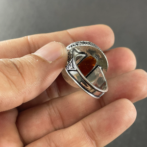 Bague de Fiançailles Classique Faite à la Main en Argent Sterling 925 avec Pierre Précieuse en Ambre Baltique Naturel Taillée Ovale et Sertie en Lunette pour Anniversaire de Mariage - Product Image 3