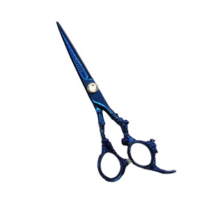 Ciseaux de coiffure professionnels japonais 5 pouces, manche en céramique, acier inoxydable 9CR13, pointes aiguisées, pour droitiers, usage en salon, personnalisables - Product Image 2