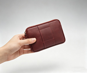 Étui utilitaire zippé en cuir de vachette véritable Castello, porte-accessoires avec boucle de ceinture intégrée, marron - Product Image 2