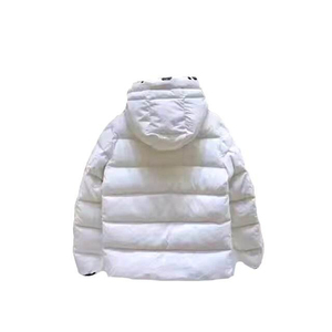 Chaquetas Personalizadas Grises con Capucha, Ligeras, Acolchadas con Relleno de Burbujas, Chaqueta de Poliéster con Parche de Logotipo para Hombre - Product Image 2