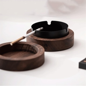 Cendrier sans fumée en aluminium avec couvercle, design simple noir, artisanat haut de gamme, accessoire de fumeur de style américain - Product Image 5