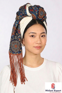 Foulards personnalisés imprimés, écharpes légères carrées pour femmes, accessoires de mode, approvisionnement en gros pour le branding - Product Image 6