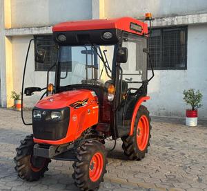 Vente d'Usine Tracteur Agricole 4x4 Neuf de Qualité Supérieure à Vendre (Tous Modèles Disponibles) - Product Image 5