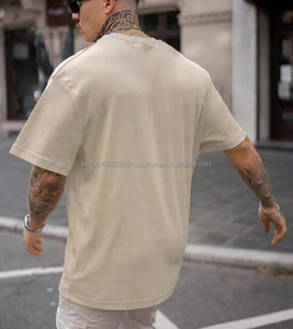 T-shirt en coton lourd surdimensionné pour homme, 220 GSM, épaules tombantes, imprimé graphique pour impression en relief, streetwear, tissu jersey personnalisé - Product Image 3