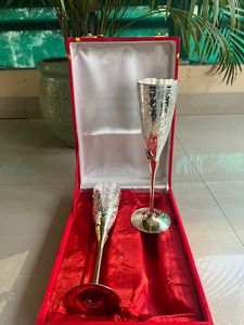 Juego de Vasos de Acero Inoxidable Contemporáneo con Diseño de Loto Elegante, Colección Aarna Royal Look, Paquete de 2, para Regalos Corporativos, Bodas y Diwali - Product Image 4