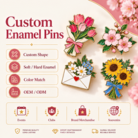 Badge en métal émaillé personnalisé de haute qualité, forme de fleur distinctive, dessin animé sur mesure, pour collection ou cadeau