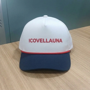 Gorra de Golf de Marca Privada de 5 Paneles con Paneles Perforados con Corte Láser y Logotipo Bordado OEM ODM MOQ Bajo Ajustable Personalizable - Product Image 1