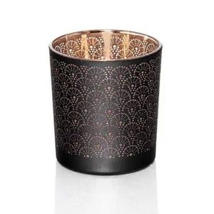 Modernos portavelas metálicos diseñados para hogares elegantes que ofrecen una luz cálida de velas y un equilibrio escultural. - Product Image 3