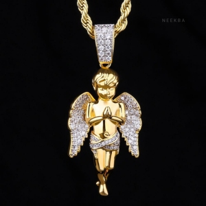 Colgante de Ángel Orando con Incrustaciones de Moissanita y Plata 925 – Símbolo de Fe y Protección, Pieza Personalizada Hecha a Mano con Alto Brillo - Product Image 6