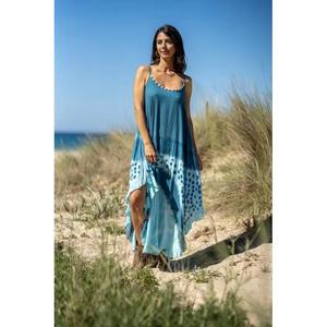 Robe maxi tie-dye Ocean Breeze de haute qualité Embrassez l'ambiance côtière décontractée avec cette robe maxi tie-dye fluide d'inspiration bohème - Product Image 3