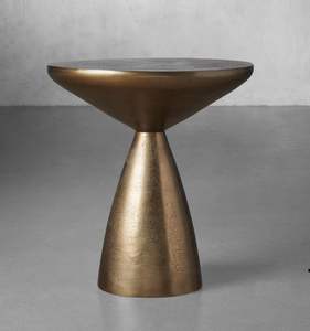 Mesa auxiliar de metal inteligente diseñada para una vida moderna y práctica, con una solución de superficie eficiente. - Product Image 1