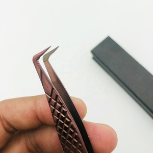 Pinzas para Pestañas de Acero Inoxidable Color Oro Rosa de 90 Grados NOMEX INTERNATIONAL ET-AH-039, con Punta Puntiaguda y Logotipo Personalizado al por Mayor - Product Image 3