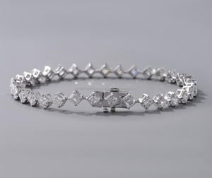 AMBER JEWELS Pulsera de tenis de moissanita con corte princesa, Plata 925, Bañada en plata, Unisex, Diseño geométrico clásico, Engaste de canal - Product Image 1
