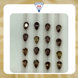 พลอยโกเมนเปลี่ยนสีธรรมชาติ หายาก รูปทรงลูกแพร์ ขนาด 6x4 มม. แบบหลวม ปรับขนาดได้ สะอาดด้านใน สีน้ำตาลถึงแดง มาดากัสการ์ คุณภาพเกรด AAA - Product Image 2