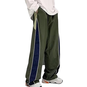 Pantalones deportivos de lona y nailon para hombre, de alta calidad, ligeros, con bloques de color, cortavientos, de corte holgado, cintura elástica, con logo personalizado. - Product Image 4