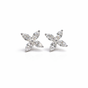 Boucles d'oreilles clous motif floral en or blanc massif 18 carats, minimalistes et célestes, avec diamants de laboratoire taille marquise, bijoux fins - Product Image 1