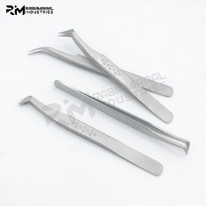 Pince à épiler RMI de haute qualité en acier inoxydable, pointe en fibre à 90 degrés et poignée design étoile, finition mate. - Product Image 5