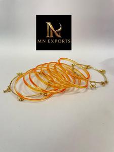 Brazaletes de Acrílico Transparente Naranja para Mujer, Marca MN EXPORTS, de Primera Calidad, Modernos, Plateados, con Cristales de Imitación, Joyería para Bodas - Product Image 5