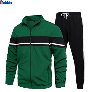 Conjunto Deportivo Personalizado de Alta Calidad para Hombre, con Logotipo Frontal, Diferentes Opciones de Color - Product Image 1