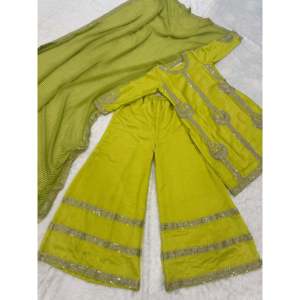 Conjunto Palazzo Verde de Fiesta de Diseñador FB, Talla XL, 950g, con Lentejuelas y Bordado Zari - Product Image 1