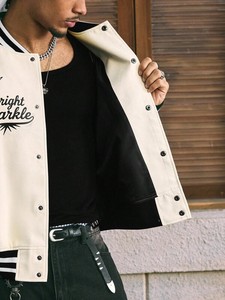 เสื้อแจ็คเก็ตเบสบอลแบบยูนิเซ็กซ์ สไตล์วิทยาลัย สำหรับฤดูหนาว มีฮู้ด บุผ้าขนสัตว์ แขนเสื้อแบบริบ สตรีทแวร์ เสื้อนอก พรีเมียม แบบสั่งทำพิเศษ - Product Image 2