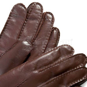 Gants d'hiver en cuir de haute qualité pour femmes, respirants, compatibles écran tactile et détection par aiguille, doux, fabriqués au Pakistan - Product Image 5