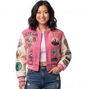 Chaqueta Bomber Corta Personalizada para Mujer 2026, Chaqueta Universitaria de Béisbol Varsity con Letras, Piel de Vaca, Lana Transpirable y Detalles en Cuero - Product Image 3