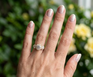 Bague de fiançailles et de mariage de luxe à trois pierres en diamant rond cultivé en laboratoire certifié IGI 1CT, or massif 14K, bijoux fins personnalisés pour mariée - Product Image 5