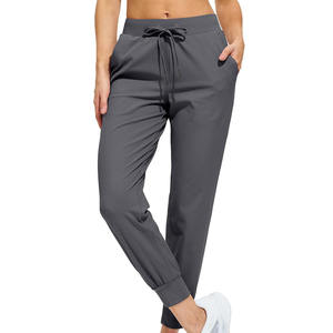 Pantalones deportivos holgados para mujer, ideales para viajes, uso relajado y comodidad diaria. - Product Image 1